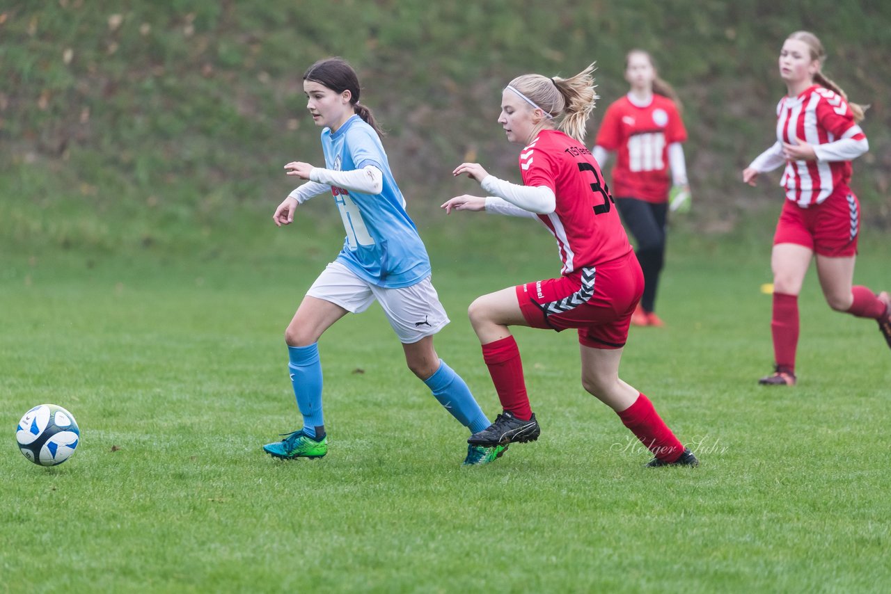 Bild 56 - wBJ TuS Tensfeld - SV Fortuna St. Juergen